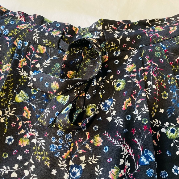 DR2 Floral Paperbag Shorts - Picture 6 of 9